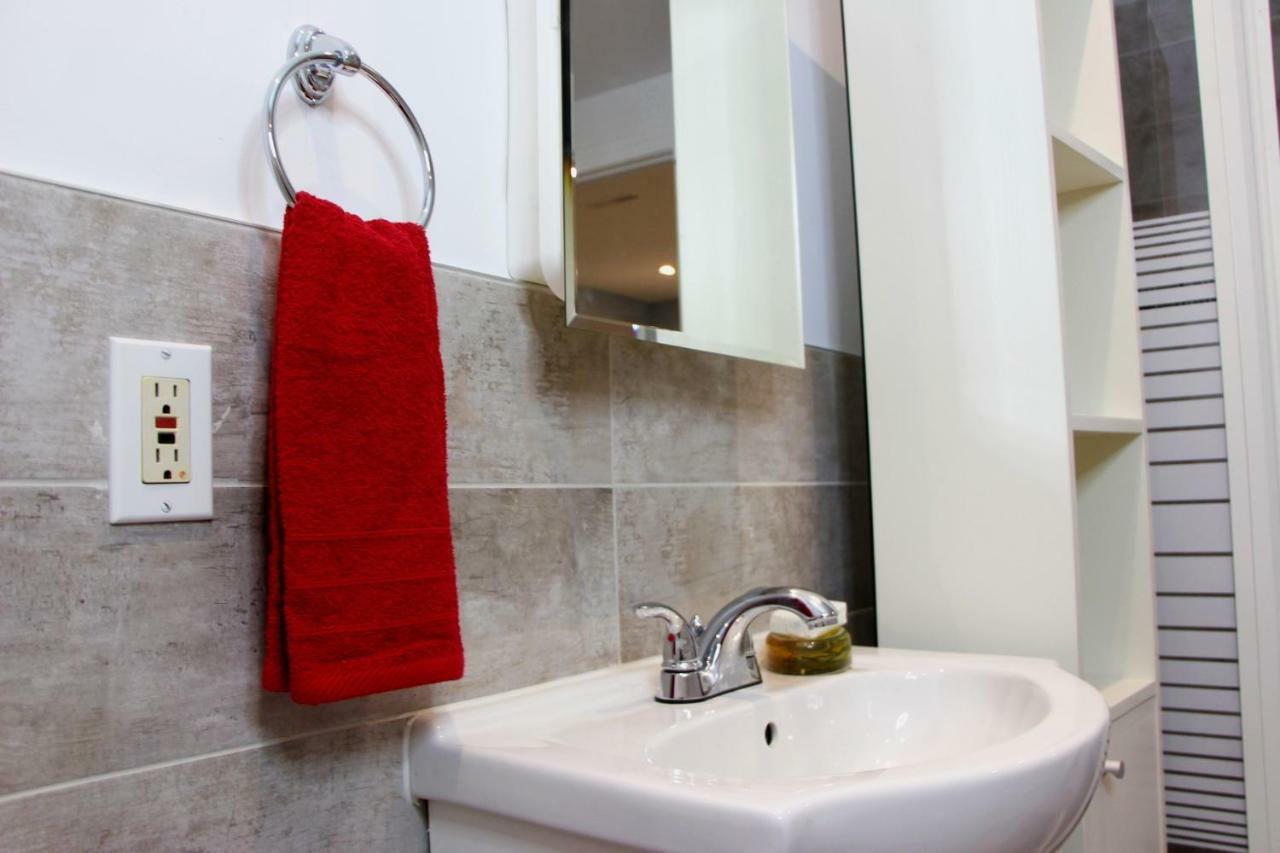 Private Comfy Apartment In Μόντρεαλ Εξωτερικό φωτογραφία
